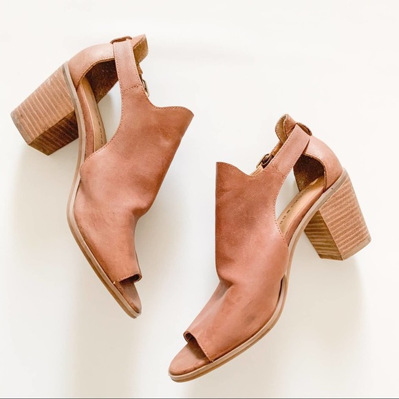 Lucky Brand Kerne Booties Size 8.5 - Picture 2 of 5